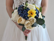Load image into Gallery viewer, Santorini Bridal Bouquet
