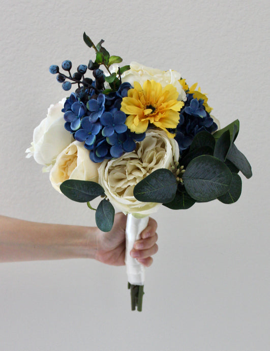 Santorini Bridesmaid Bouquet
